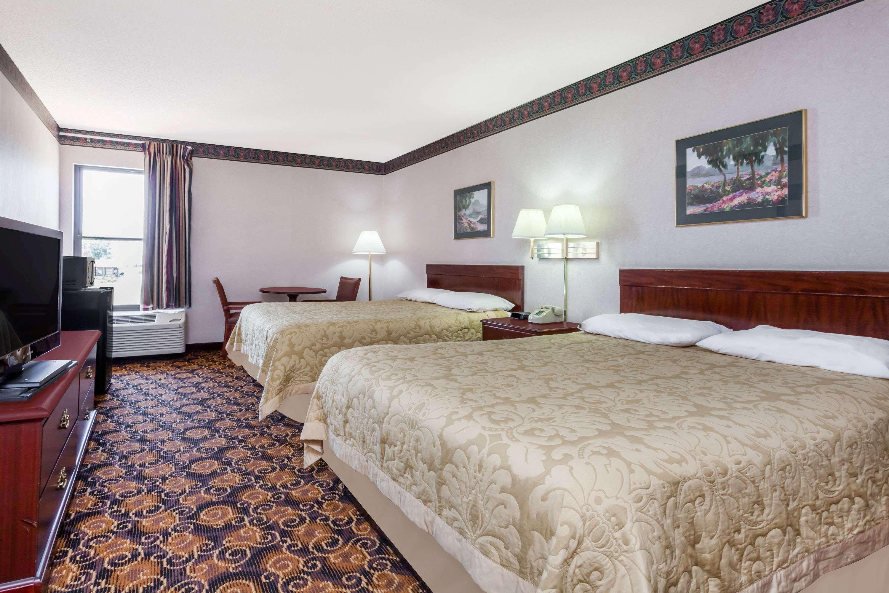Super 8 By Wyndham Evansville North Stacer Zewnętrze zdjęcie